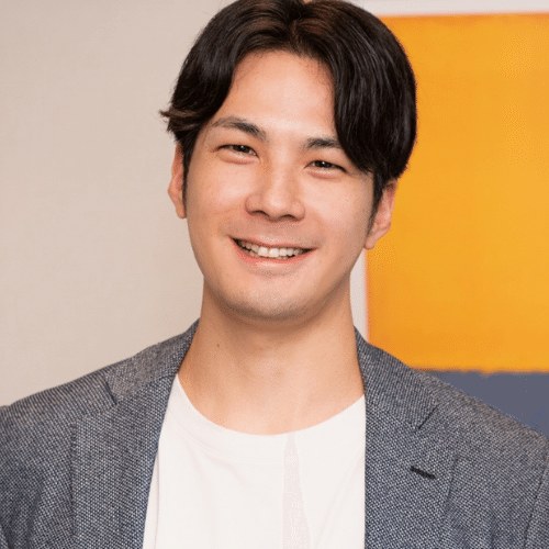 登壇者の三方氏。BCGを経てAIコンサルティング企業を創業し、AIファースト経営を推進している