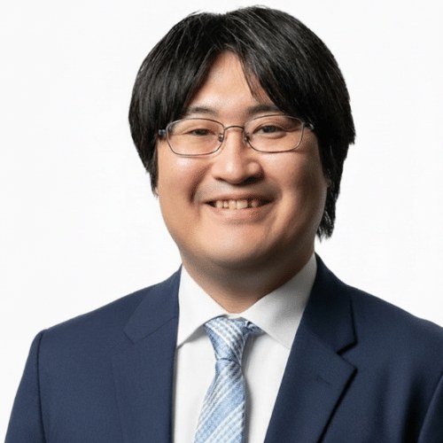 登壇者の中氏。エンジニア出身で、要件整理からPoC・実装・内製化支援までを一気通貫で手がける